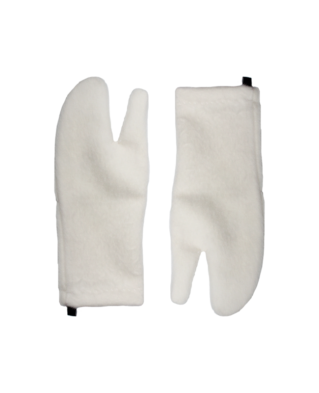 white wool tabi gloves