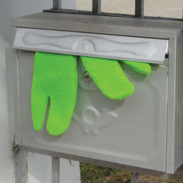 green wool tabi gloves